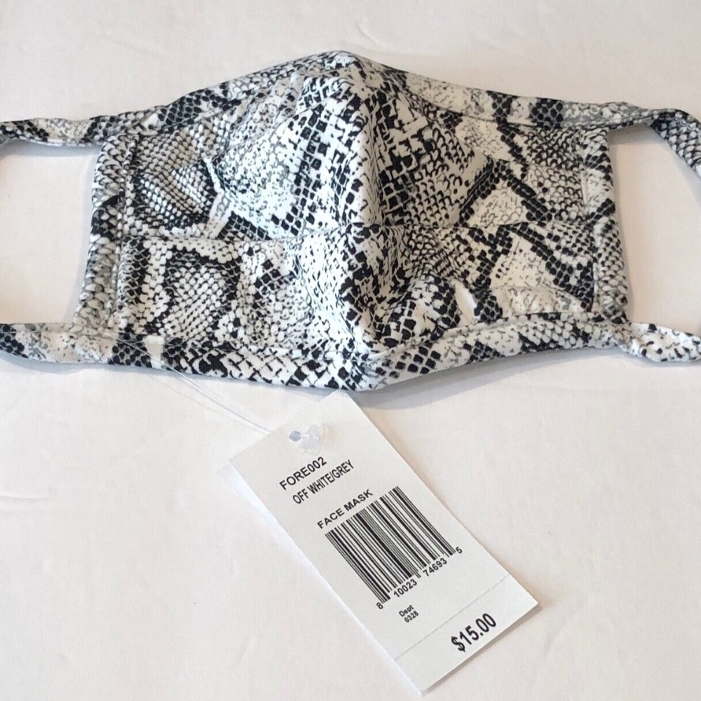 3 For $15 FORE COLLECTION Off White/Grey Snake Print Pleated Face Mask